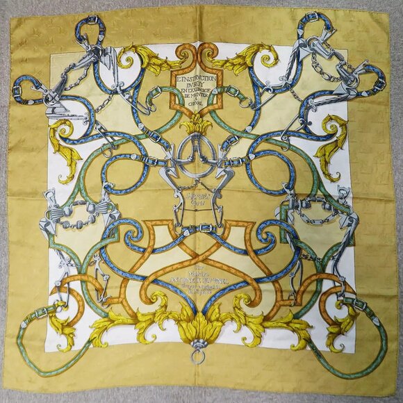 Authentic HERMES "L'INSTRVCTION DV ROY" Gold 100% Silk Scarf - Picture 1 of 16
